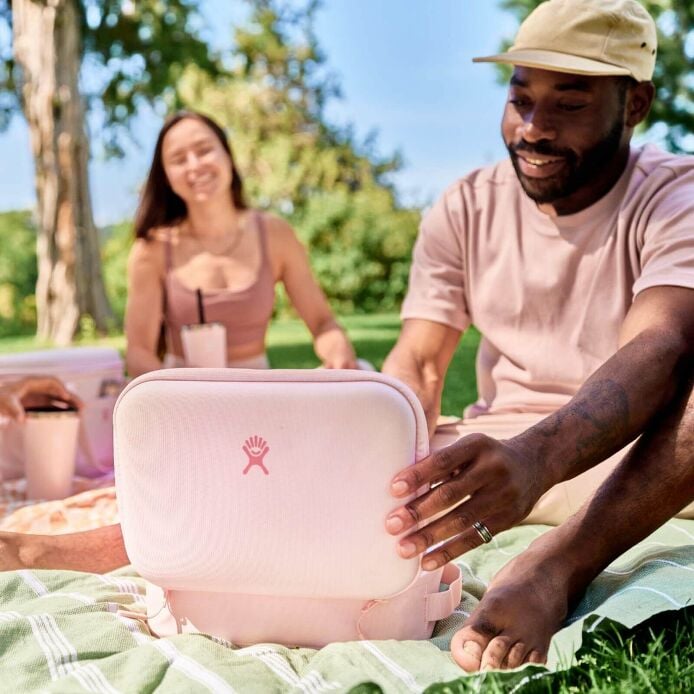 5-l-carry-outtm-lunch-box-l9 hf_s24_trillium_45_1.jpg