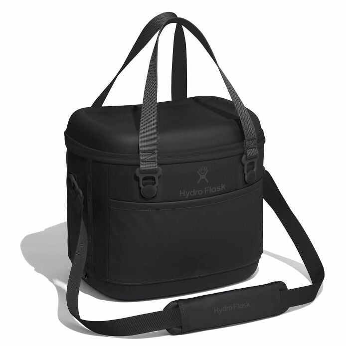 game-day-bundle-k5 12pco001-carryout-cooler-15l-black-angled_1_1.jpg