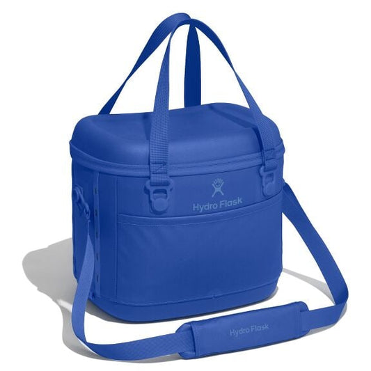carryouttm-soft-cooler-15-l-s0 12pco382_carryout_cooler_15l_capri_blue_angled_1.jpg