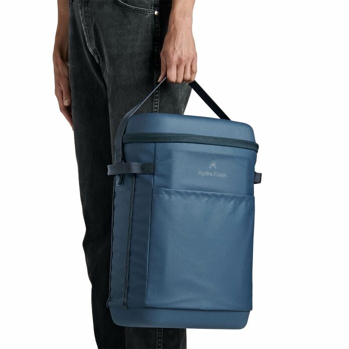 carryouttm-backpack-22-l-n0 250815_hydro_s26_hb_14597_6.jpg