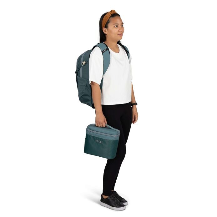 osprey-axis-x-hydro-flask-campus-essentials-bundle-e6 axisxhydroflask_s26_onbody1_cascadeblue_10007249_2.jpg
