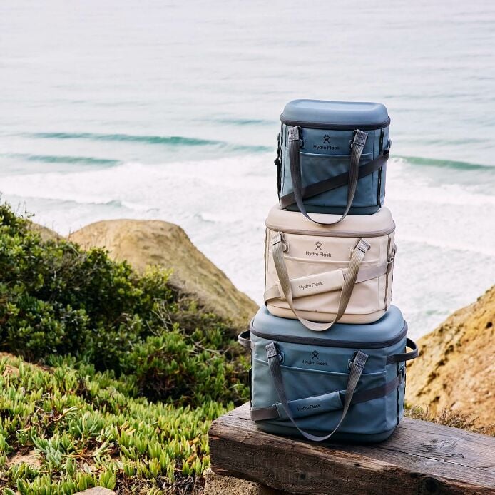 carryouttm-soft-cooler-15-l-s0 hf_carryout_bouwer_d1_l1_torrey_pines_still_life_0252_6.jpg