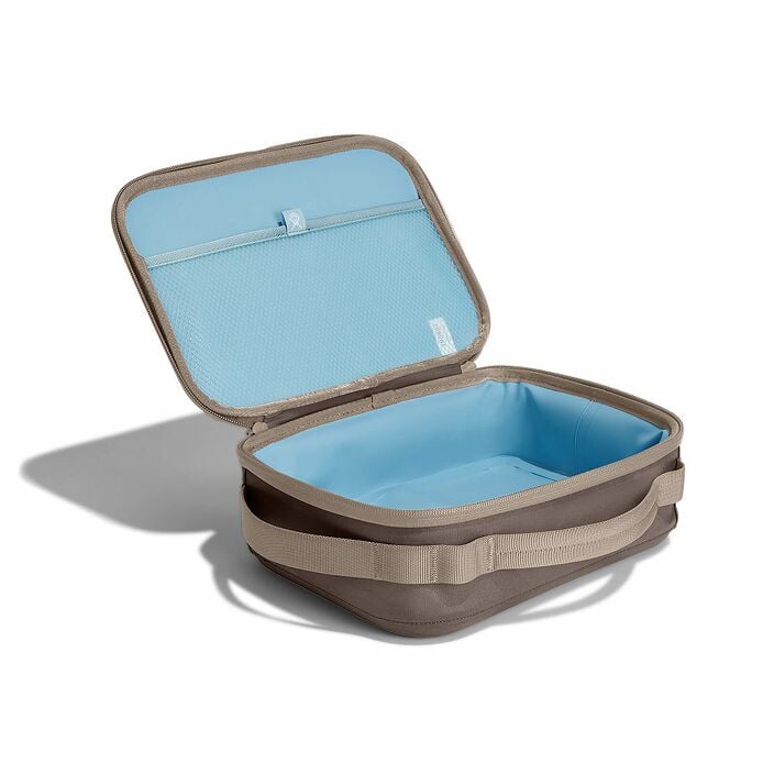 5-l-carry-outtm-lunch-box-l9 lbox217_5lcarryoutlunchbox_sandpiper_angled.jpg