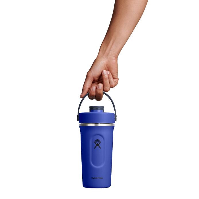 24-oz-insulated-shaker-bottle-a0 mxc24382_24_oz_insulated_shaker_bottle_capri_blue_hb.jpg